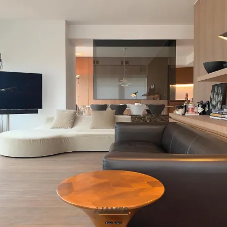 Schitterend, Ruim Design Appartement Met Frontaal Zeezicht Ref J00764 * Knokke-Heist
