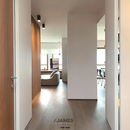 Schitterend, Ruim Design Appartement Met Frontaal Zeezicht Ref J00764