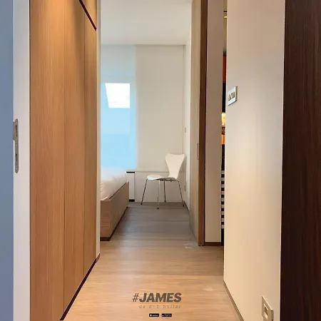 Apartamento Schitterend, Ruim Design Appartement Met Frontaal Zeezicht Ref J00764 *
