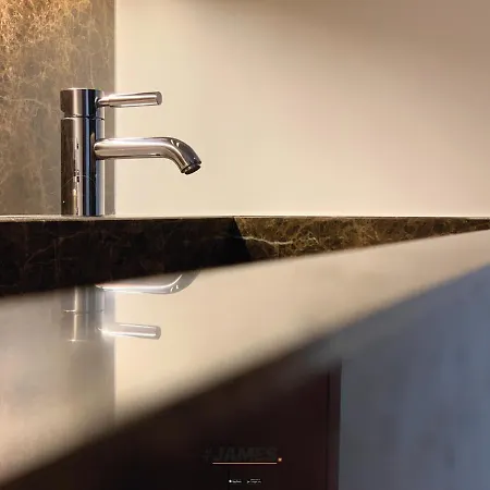 Apartment Schitterend, Ruim Design Appartement Met Frontaal Zeezicht Ref J00764 *