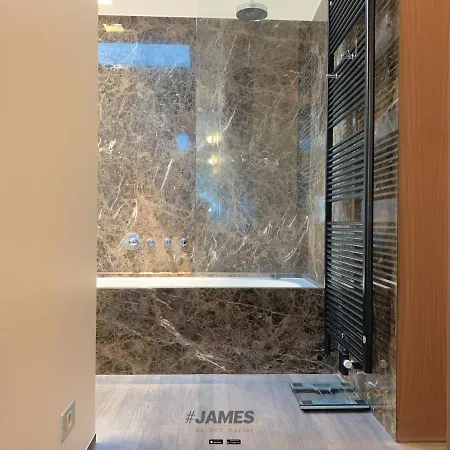 Apartamento Schitterend, Ruim Design Appartement Met Frontaal Zeezicht Ref J00764