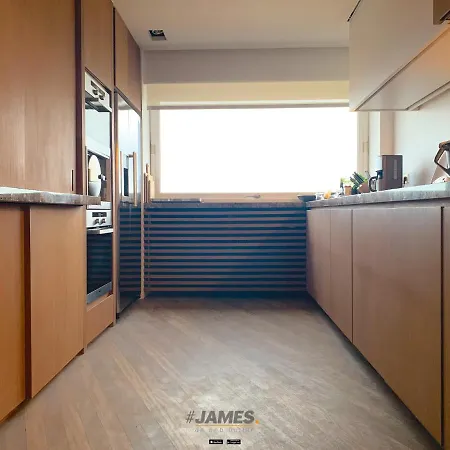 Schitterend, Ruim Design Appartement Met Frontaal Zeezicht Ref J00764 Apartment Knokke-Heist
